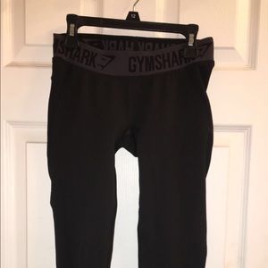 Size Small Black gymshark flex leggings. Fits xs